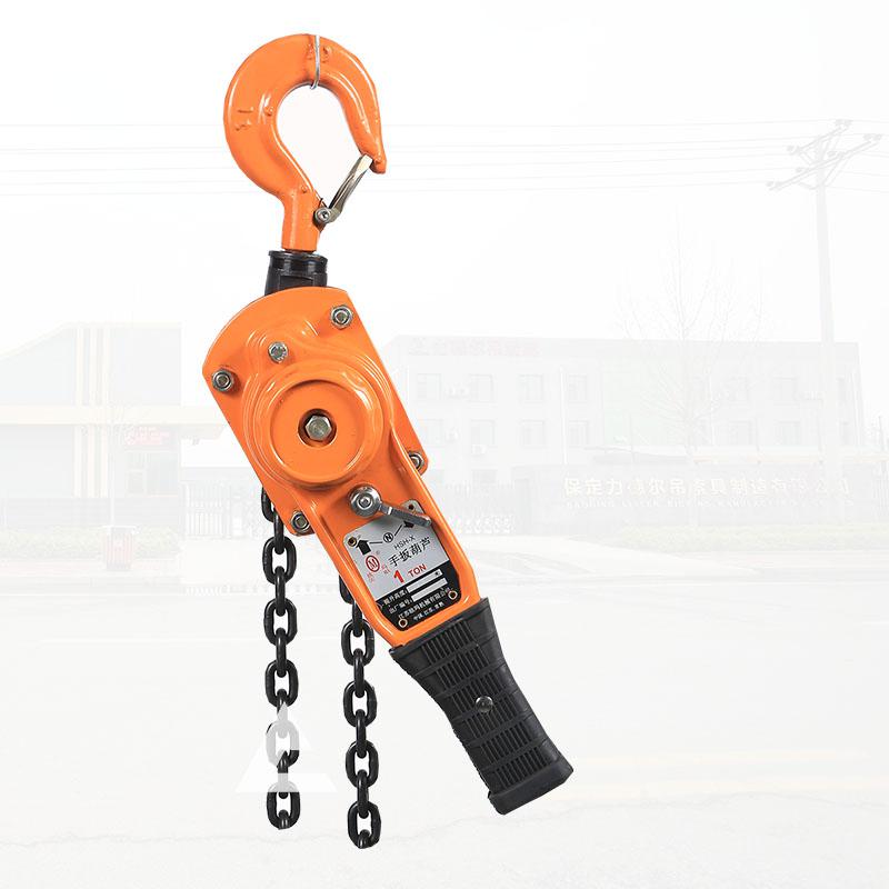 鏈條手扳葫蘆解救被困汽車(chē)